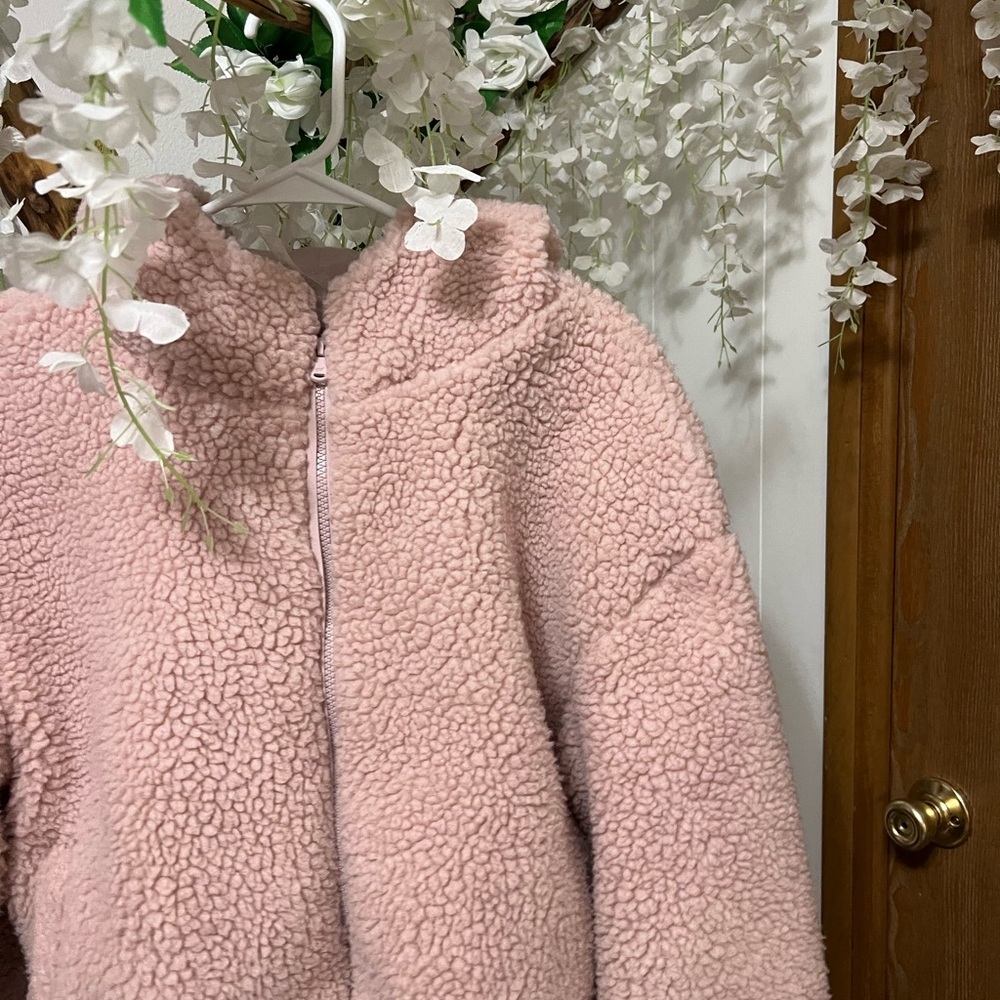 Fabletics Maeve Pink  Summit Teddy Jacket with High Collar and Cropped Design 🧸💖 - Picture 6 of 9